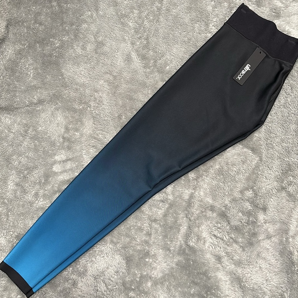 Ombre Blue/Black Leggings by Ultracor - Picture 4 of 4